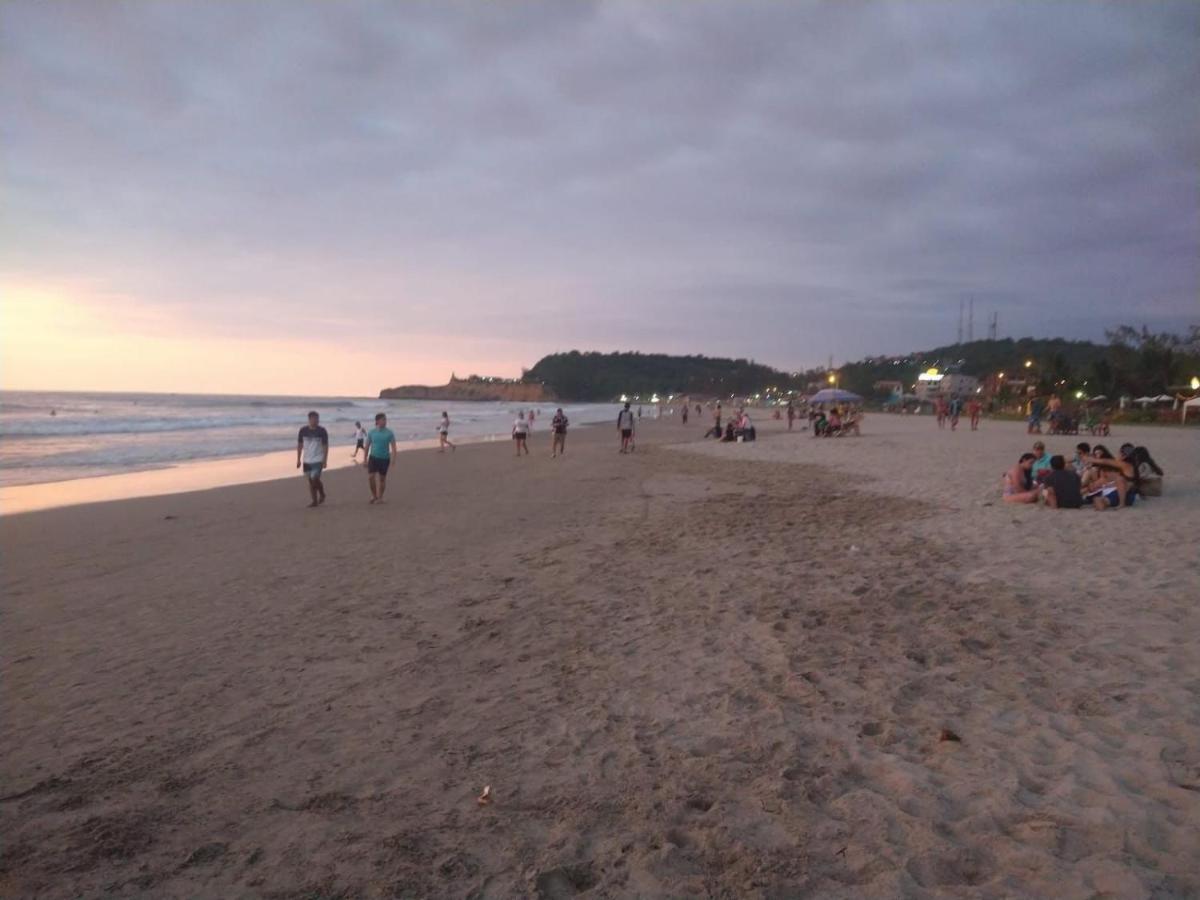 Hostal Moai Монтаньїта Екстер'єр фото