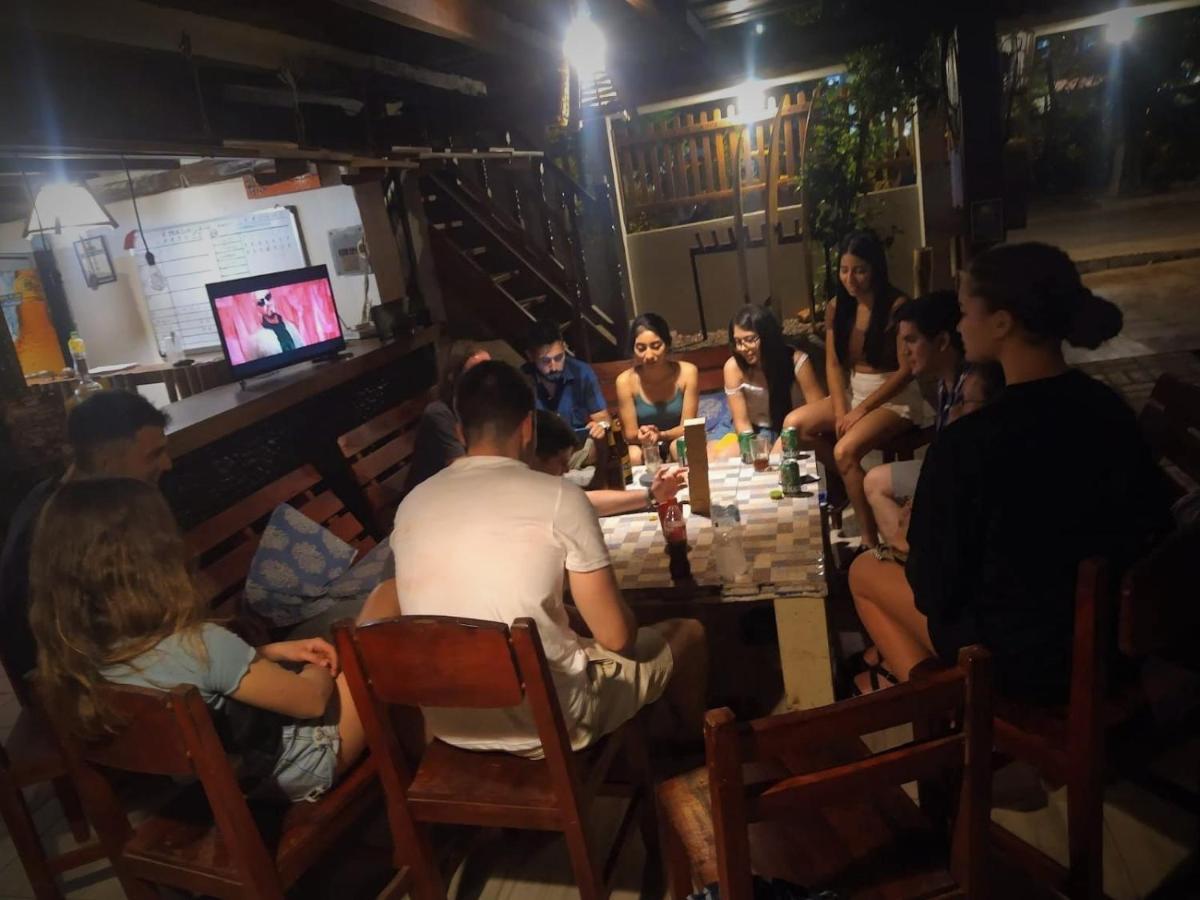 Hostal Moai Монтаньїта Екстер'єр фото